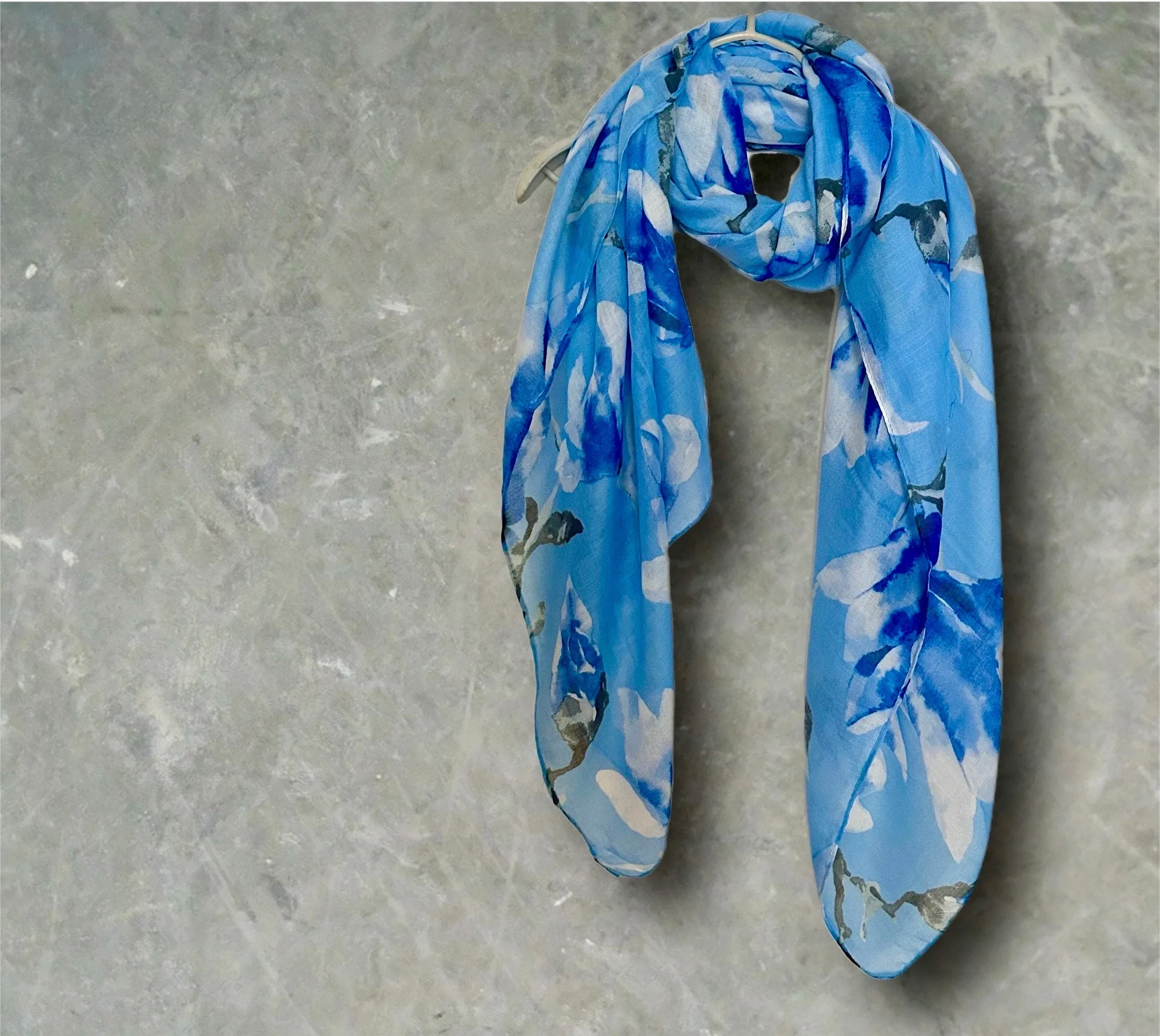 Blue Watercolor Magnolia Flowers Cotton Scarf for Women.Ideal All-Season Gift for Birthdays,Mother’s Day,Wife and Girlfriend