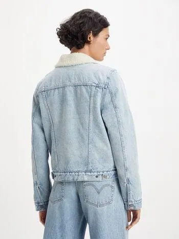 LEVI’S® WOMEN'S ORIGINAL SHERPA TRUCKER JACKET