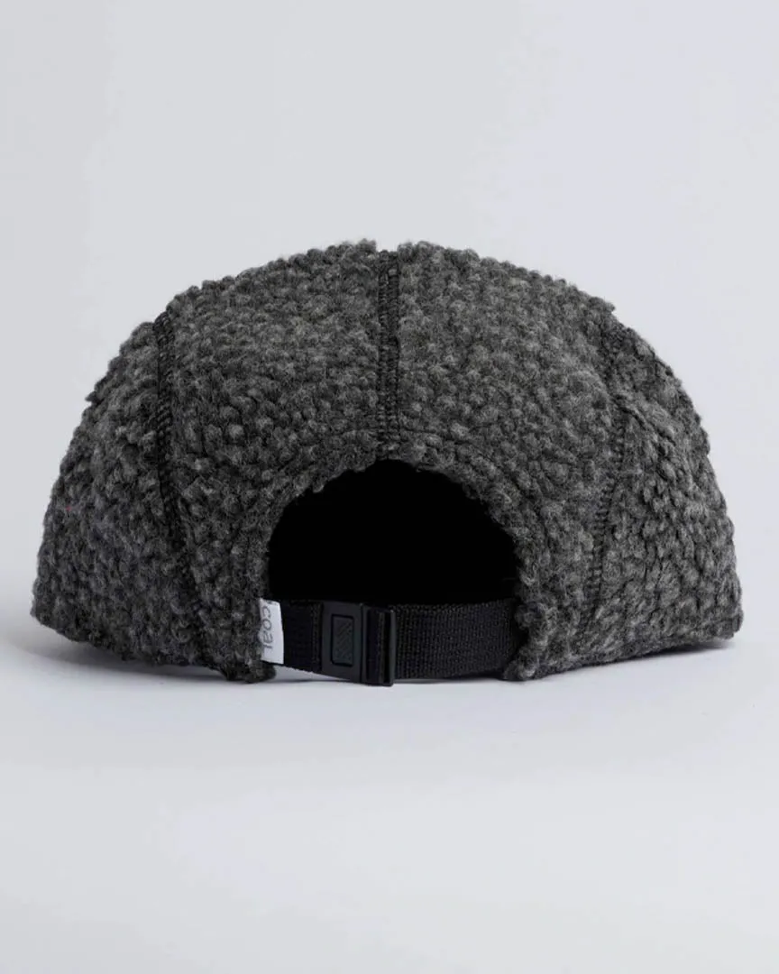 Linus Fleece 5 Panel Cap - Black